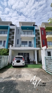 2.5. Storey Terrace The Clover Homes,Laman Semanggi, Semenyih For Rent