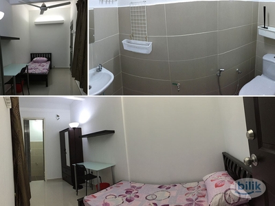 Aircond room w own toilet -- Taman Bahagia Kelana Jaya LRT Line SS2 nr Megah Rise