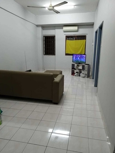 Apartment For Sale Serdang Rumah untuk Jual 3R2B - 2ND Floor (walk-up) NEAR MRT SERDANG RAYA NORTH