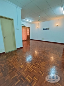 BU 3 NEAR 1 UTAMAN Budget Room For Rent With Attach Bathroom Aircon single-Room