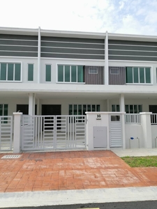 Double Storey House Kampung Bukit Lanchong @ Shah Alam Putra Heights For Rent