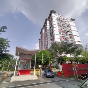 End Lot Unit Facing Pool Mutiara Residence Seri Kembangan for Sale