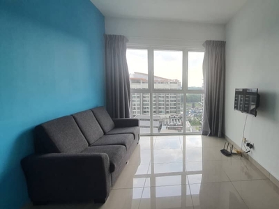 Female middle room for rent at Ara Damansara