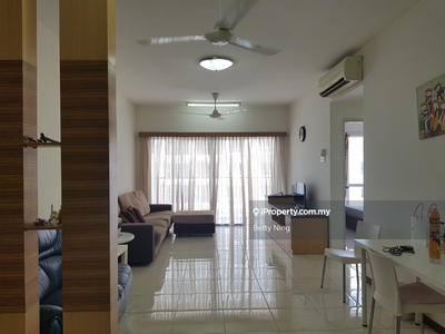 Furnished unit walking distance to mall and business park