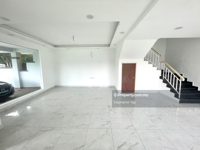Jalan Bengal Bandar Putra Kulai 3 Storey Corner Lot For Rent