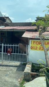 Kitchen Extended Single Story Landed House Seri Kembangan House To Sell Serdang 3R2B RM390K NEAR KTM