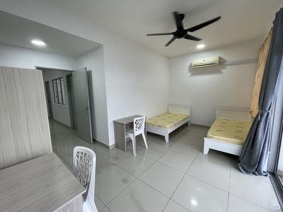 Mahsa University Room For Rent Balcony Female Unit