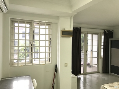 Master Room For Rent (With Private Toilet & Private Balcony)