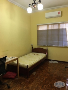 Middle Room at Tiara Damansara, Petaling Jaya