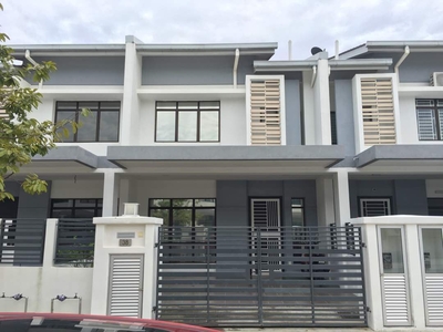 Nice with New Paint 2 Storey Terrace M Residence 2 Rawang for Sale