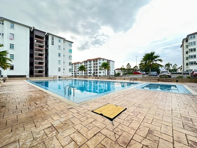 Residensi Warnasari Apartment _ CANTIK & BERBALOI @ Bandar Puncak Alam