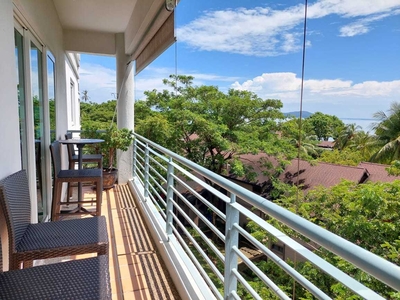 Seaview 3-Bedroom Apartment for Sale