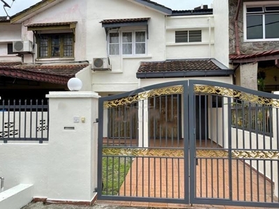 SWEET HOME Double storey house for rent at PJS 10