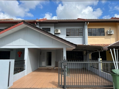 Taman BDC Double Storey House (4 Beds 3 Baths) for Rent!