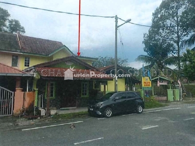 Terrace House For Auction at Antara Gapi