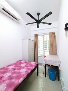 (WITH AIR COND) PRIVATE SINGLE ROOM [FEMALE UNIT] CASA RESIDENSI, KOTA DAMANSARA FREE WIFI, WEEKLY CLEANING, 5 MINS WALK MRT STATION