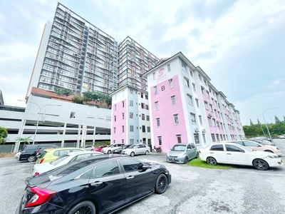 [1st Floor] Megah Villa Apartment, Kota Warisan, Sepang