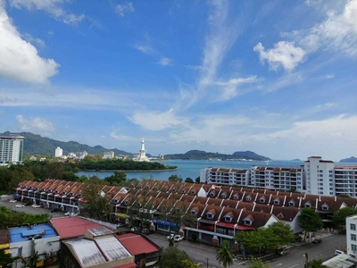 2 Bedroom Apartment with Stunning View of Langkawi