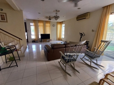 Aman Perdana Semi D with Partly-furnished at Non-flood area
