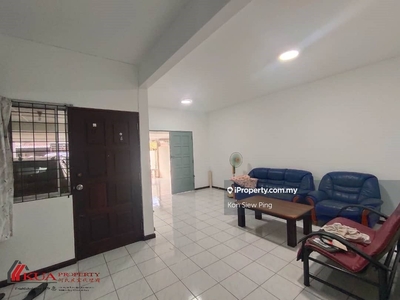 Double Storey Intermediate House For Rent! at Tabuan Heights