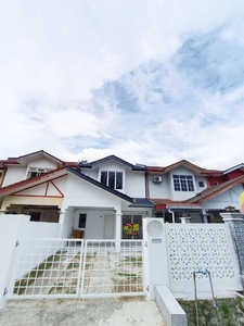 FREEHOLD RENOVATED Double Storey House Jalan Anggerik Bukit Sentosa Rawang