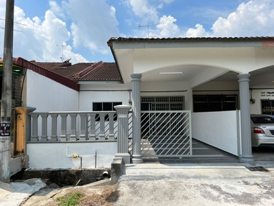 FREEHOLD_New Refurbish House di Taman Machap Jaya,Simpang Renggam