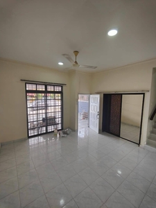 Jalan Bayu / Bandar Baru Seri Alam / Double Storey Terrace House