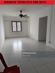 Jelutong Park Flat Located in Jelutong, Penang Well Maintained