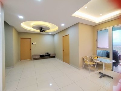 NEXT TO MRT CORNER UNIT AND FURNISHED