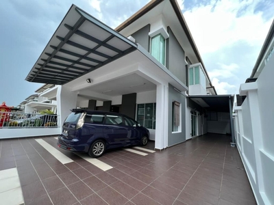 NonBumi Lot Fully Renovated Semi-D Cluster House @ Taman Seri Austin, Johor Bahru for SALE !