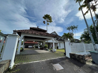 NonBumi Unit 2-storey Bungalow Fully RENO with more the 14ksqft area for SALE ! Partially Furnished + Swimming Pool