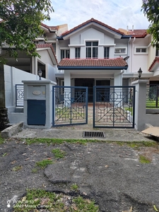 Putra Heights , Putra Bistari Sec 2 , Newly Refurbished House For Sale