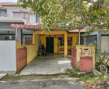 RENOVATED UNIT Double Storey For Sale Bandar Tasik Puteri Block 26 with Full Awning Porch and Table Top