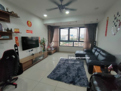 Residence 8 OUG unit for sale