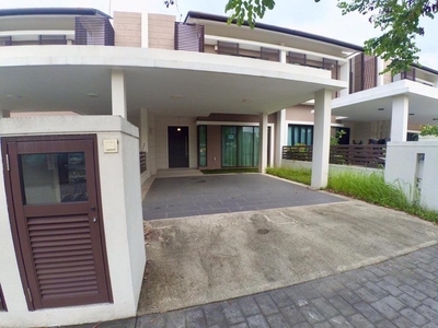 Superlink Two Storey Terrace @ Laman Alamanda, Kota Seriemas