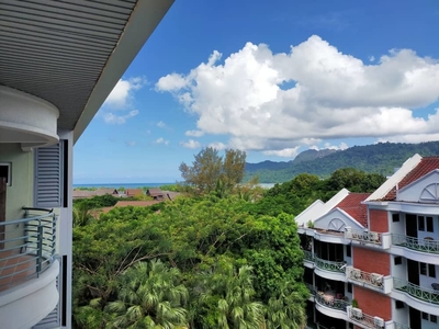 Top Floor Sea View Apartment for Sale