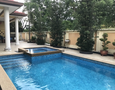 With Pool and Big Garden