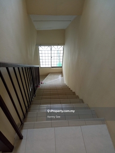 2 storey house, 3 rooms. Walking distance to Econsave Supermarket