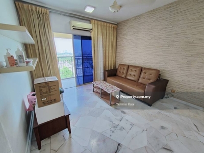 3 Bedrooms Partially Furnished for Rent at Taman Wawasan, Puchong