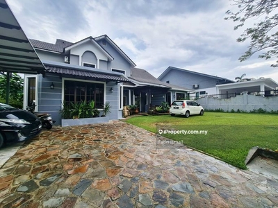 Beautiful luxury spacious Bungalow in Shah Alam w big land. Must view!