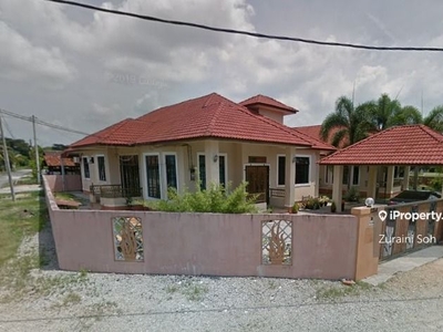 Bungalow House at Kampung Telok Baru, Kelantan, Nice House, Must View