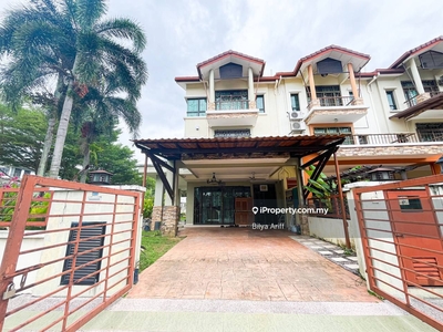 Corner Lot, Fully Furnished 3 Storey Terrace Sentosa Villa Kajang