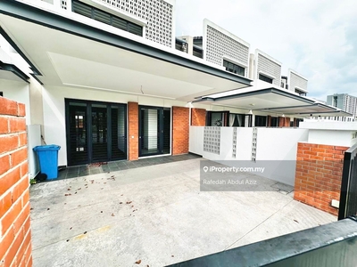 Freehold. Brand New & Vacant. Facing Open. Dual Maindoor. Jom View!!
