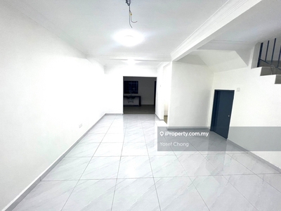 Fully Renovated Low Medium Cost Gelang Patah House for Sale