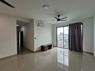 Kepong Lake Side High end Condominium The Henge below market Price for Sale