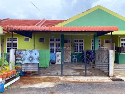 Rumah Teres 1 Tingkat Berdekatan Cabang Empat Salam Rantau Panjang Kelantan For Sale