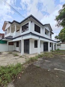 Taman Daya/ 2 Storey/ Corner House/ For Sale