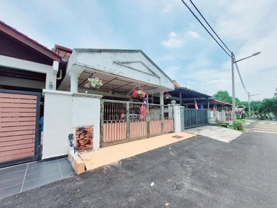 EXTENDED+FACING PADANG Double Storey Jalan Teratai ,Saujana Utama