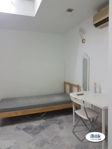 intimate MIDDLE ROOM FOR RENT AT TROPICANA, PETALING JAYA