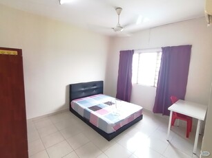 ==Limited Unit==Master Room for Rent at Suriamas Condominium